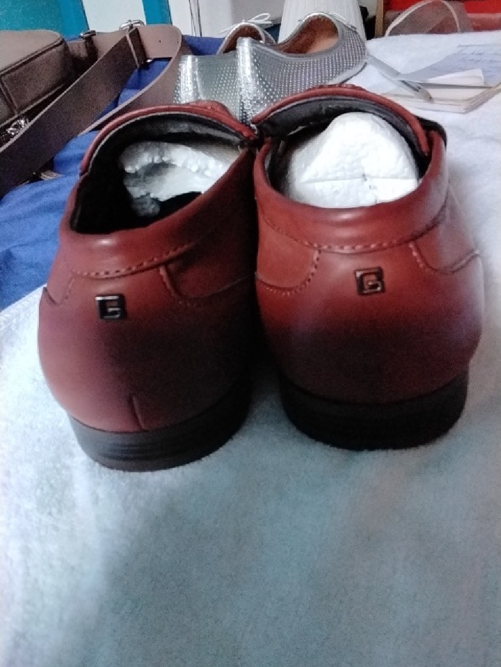 GUESS MEN SLIP-ON LOAFERS SIZE 11